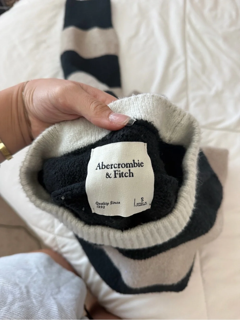 Abercrombie & Fitch Black and Beige Wide-Stripe Crew Sweater